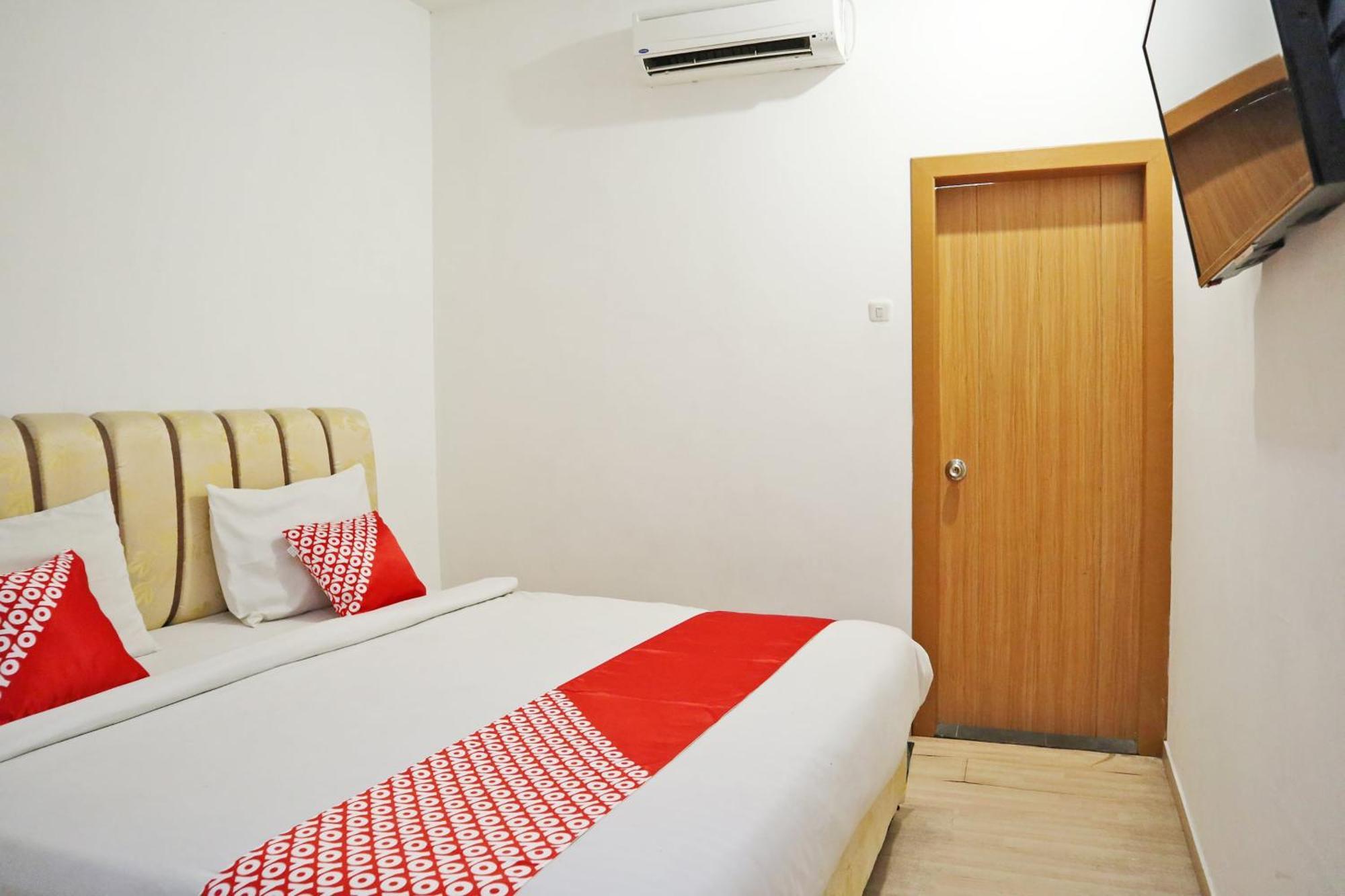 Hotel Oyo 1673 M Authentic Kost Man Padang  Esterno foto